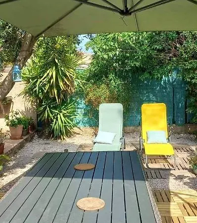 Dom wakacyjny Maison De 4 Chambres Avec Jardin Clos Et Wifi A A 5 Km De La *