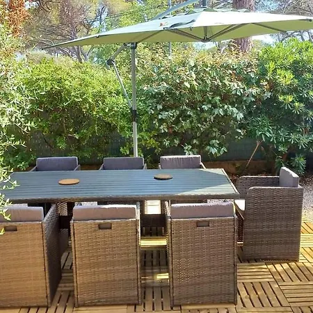 Dom wakacyjny Maison De 4 Chambres Avec Jardin Clos Et Wifi A A 5 Km De La